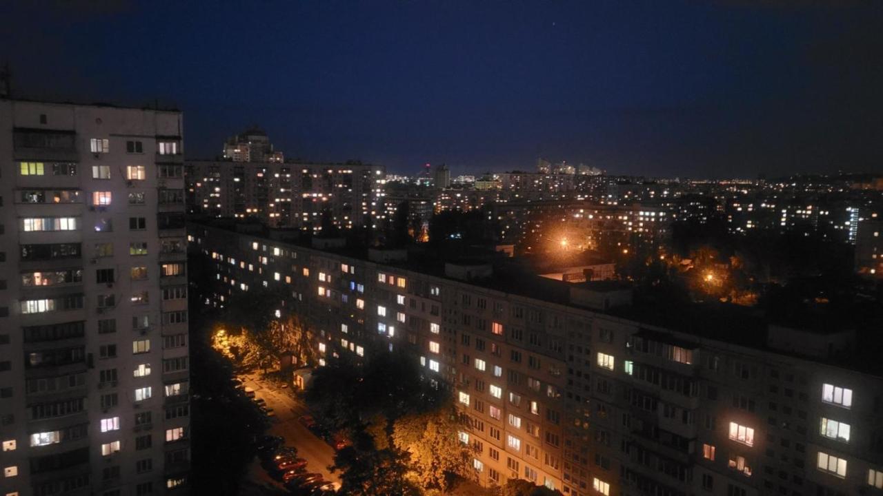 Світла, Комфортна Квартира Біля Метро Мінська كييف المظهر الخارجي الصورة